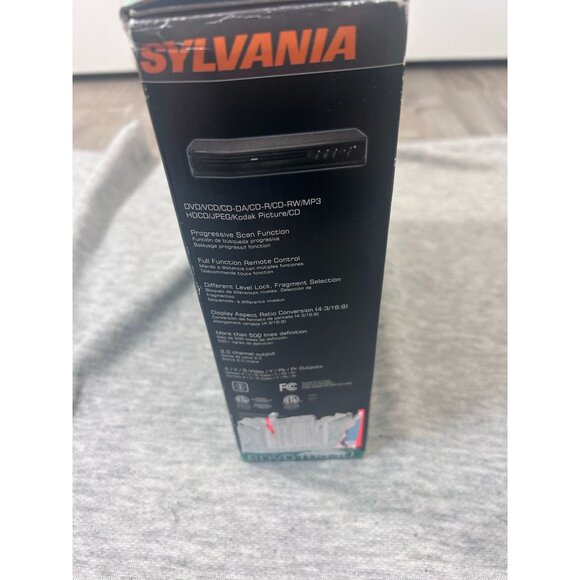 Sylvania Proscan Pdvd1053d Compact Progressive-Scan DVD Player SDVD1053D - Picture 6 of 7